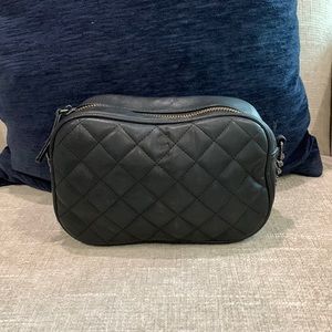 BLACK CROSSBODY